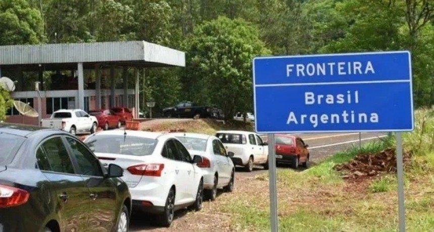 Migraciones refuerza la atención en aeropuertos, puertos y pasos fronterizos para la temporada de verano
